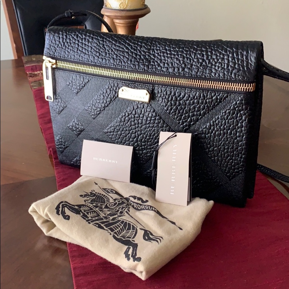 💕Burberry Medium Calfskin Leather Clutch